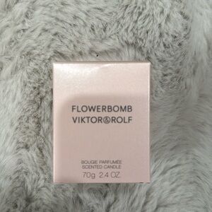 Flower bomb candle